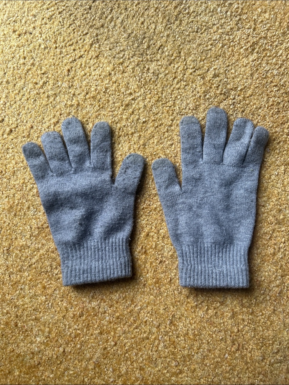 Women's Gray Knit Gloves - Cozy Everyday Layering